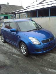 2005 Suzuki Swift Photos