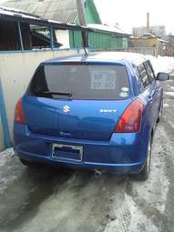 2005 Suzuki Swift Photos
