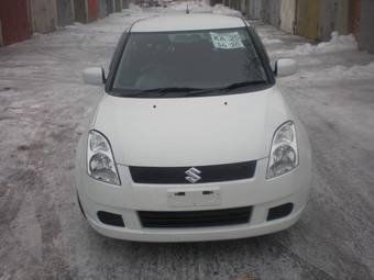 2005 Suzuki Swift Pictures