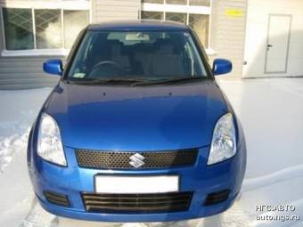 2005 Suzuki Swift Photos