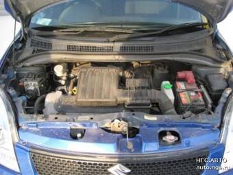 2005 Suzuki Swift Pictures