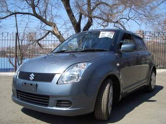 2005 Suzuki Swift Pictures