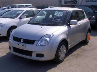 2005 Suzuki Swift Pictures