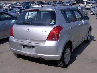 2005 Suzuki Swift Pics