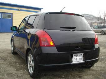 2005 Suzuki Swift Pictures