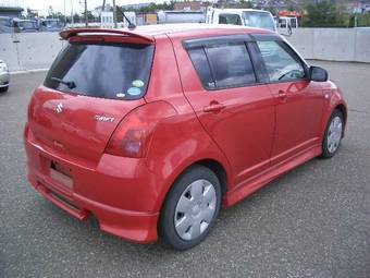 2005 Suzuki Swift Photos