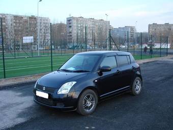 2005 Suzuki Swift Photos