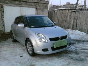 2005 Suzuki Swift Photos