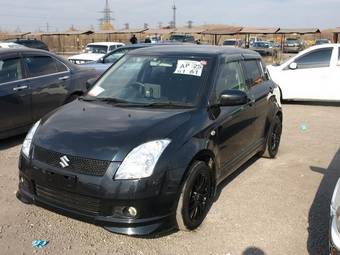 2005 Suzuki Swift Photos