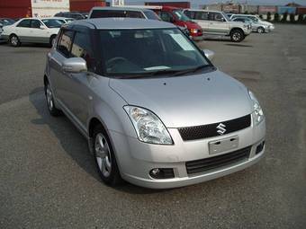 2005 Suzuki Swift Pics