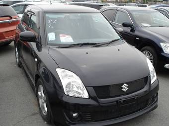 2005 Suzuki Swift Photos