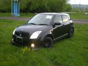 2005 Suzuki Swift Pictures