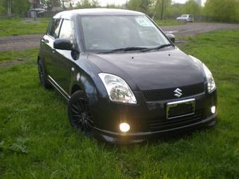 2005 Suzuki Swift Photos