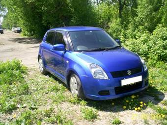 2005 Suzuki Swift Photos