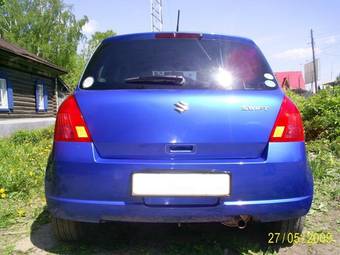 2005 Suzuki Swift Pictures