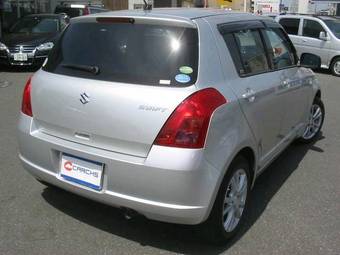 2005 Suzuki Swift Pics