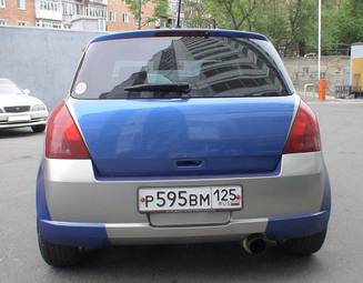 2005 Suzuki Swift Pictures