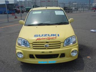 2005 Suzuki Swift Pictures