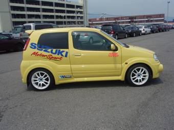 2005 Suzuki Swift Pictures