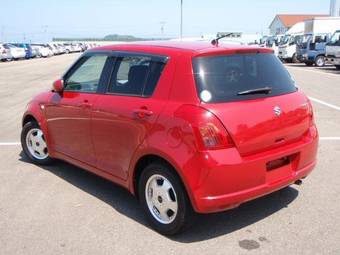 2005 Suzuki Swift Pictures