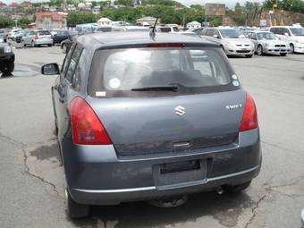 2005 Suzuki Swift Photos