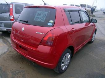 2005 Suzuki Swift Photos