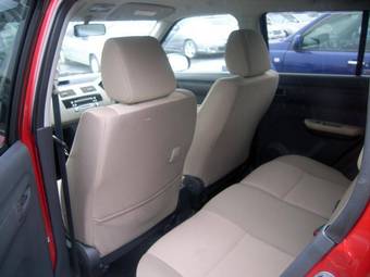 2005 Suzuki Swift Photos