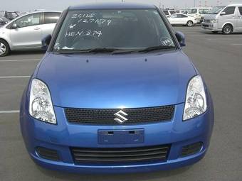 2005 Suzuki Swift Photos