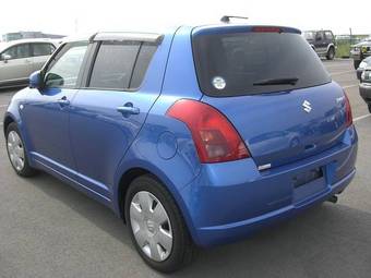 2005 Suzuki Swift Pictures