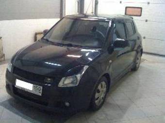 2005 Suzuki Swift Photos