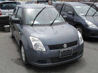 2005 Suzuki Swift Pictures