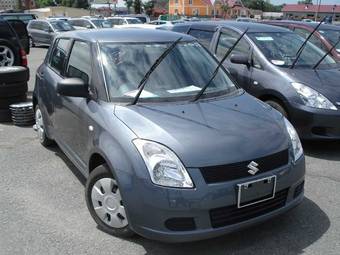 2005 Suzuki Swift Pictures