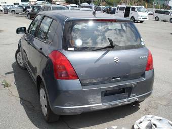 2005 Suzuki Swift Pictures