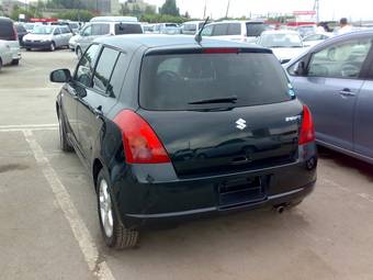 2005 Suzuki Swift Pictures