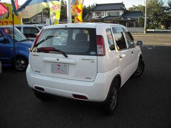 2005 Suzuki Swift Pictures