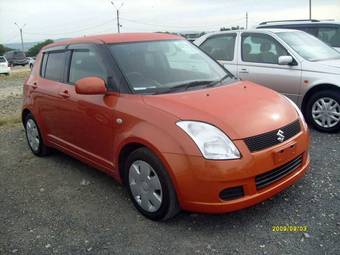 2005 Suzuki Swift Photos