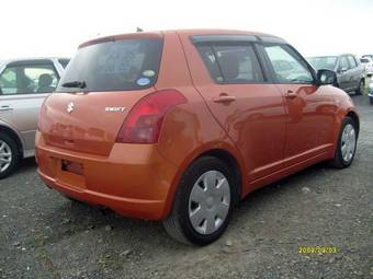 2005 Suzuki Swift Pictures