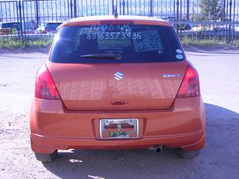 2005 Suzuki Swift Pictures