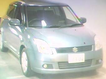 2005 Suzuki Swift Photos