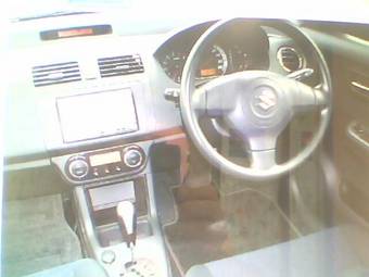 2005 Suzuki Swift Pictures