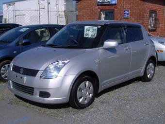 2005 Suzuki Swift Photos