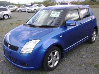 2005 Suzuki Swift Photos