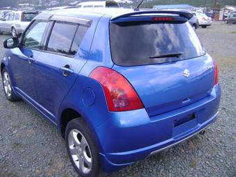 2005 Suzuki Swift Photos