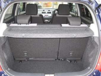 2006 Suzuki Swift Images