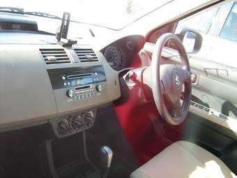 2006 Suzuki Swift Pictures