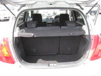2006 Suzuki Swift Pics