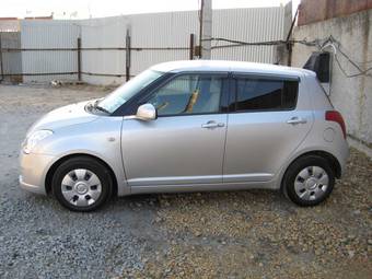 2006 Suzuki Swift Photos