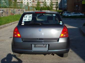 2006 Suzuki Swift Images