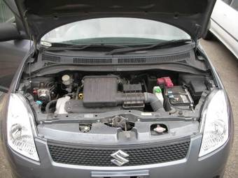 2006 Suzuki Swift Images