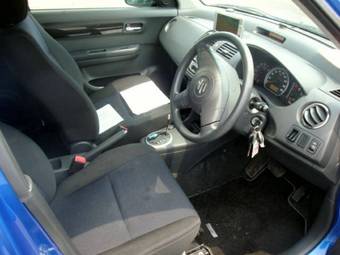2006 Suzuki Swift Images